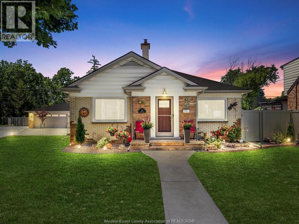 Photo 45 of 297 Fairview Boulevard, Windsor ON