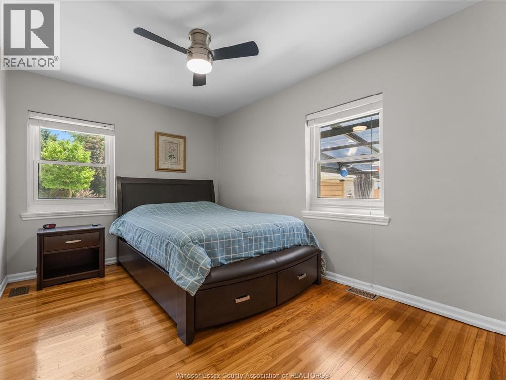 Photo 21 of 297 Fairview Boulevard, Windsor ON