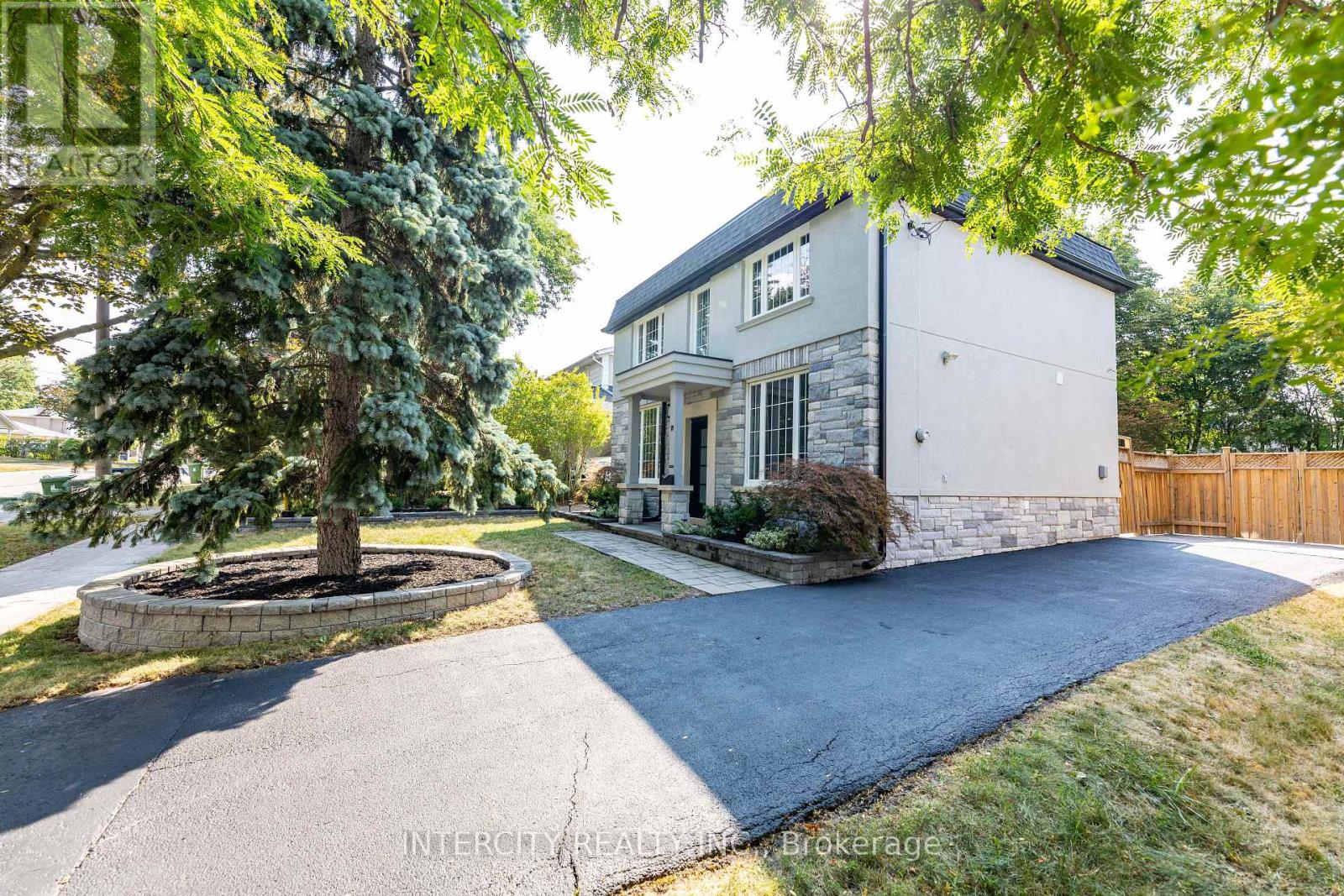 Photo 36 of 19 Marowyne Drive, Toronto ON