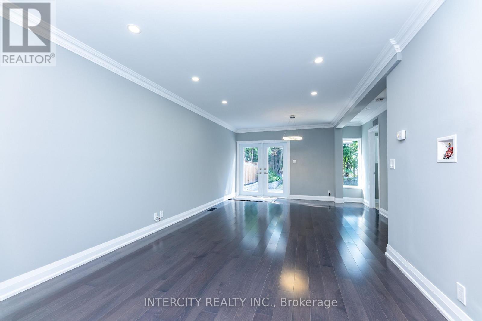 Photo 41 of 19 Marowyne Drive, Toronto ON