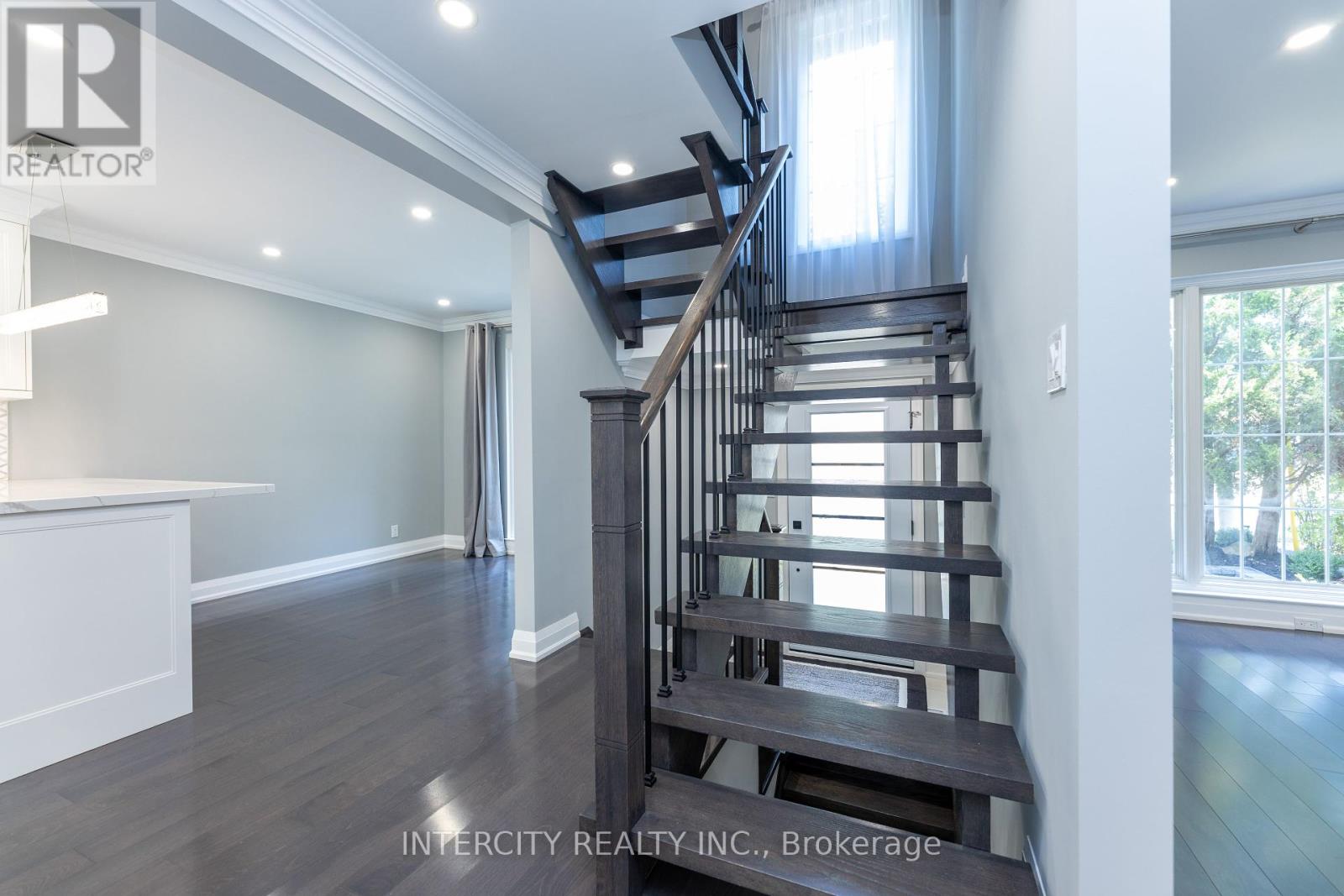 Photo 40 of 19 Marowyne Drive, Toronto ON
