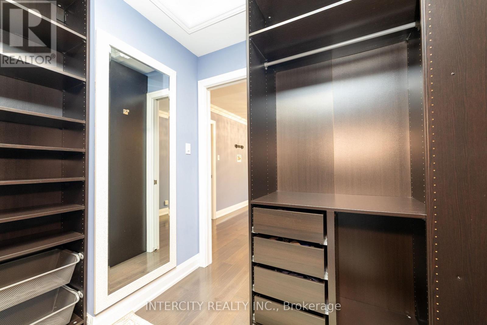 Photo 37 of 19 Marowyne Drive, Toronto ON