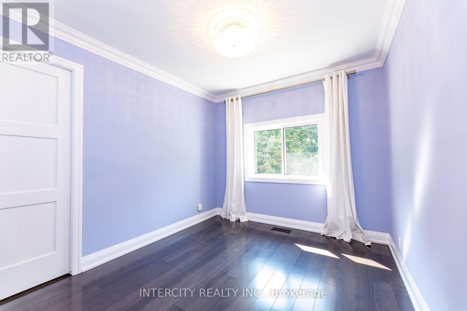 Photo 33 of 19 Marowyne Drive, Toronto ON