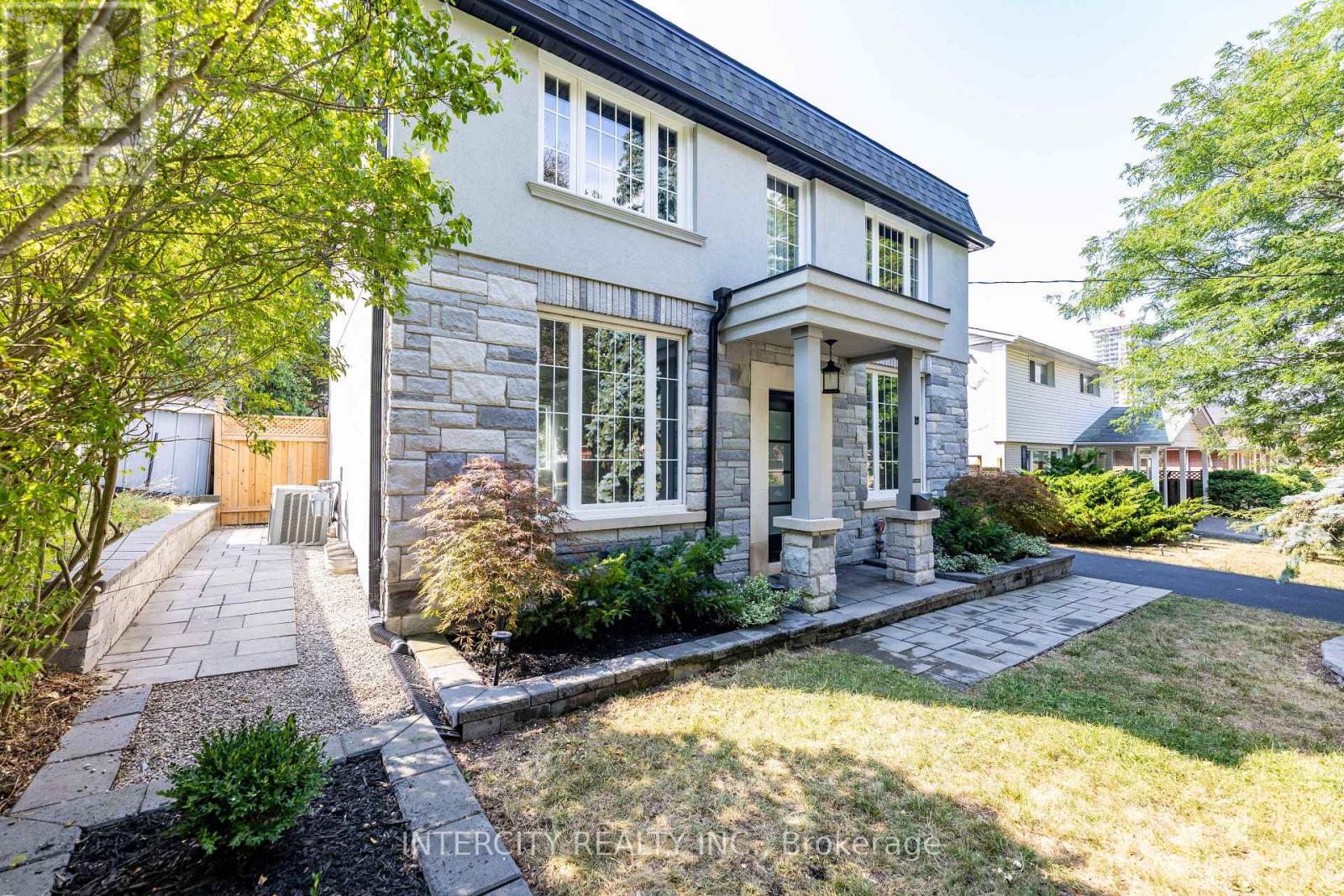 Photo 45 of 19 Marowyne Drive, Toronto ON