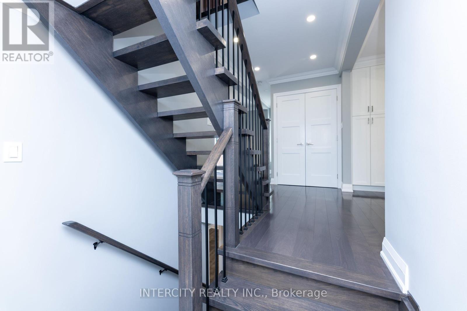 Photo 46 of 19 Marowyne Drive, Toronto ON