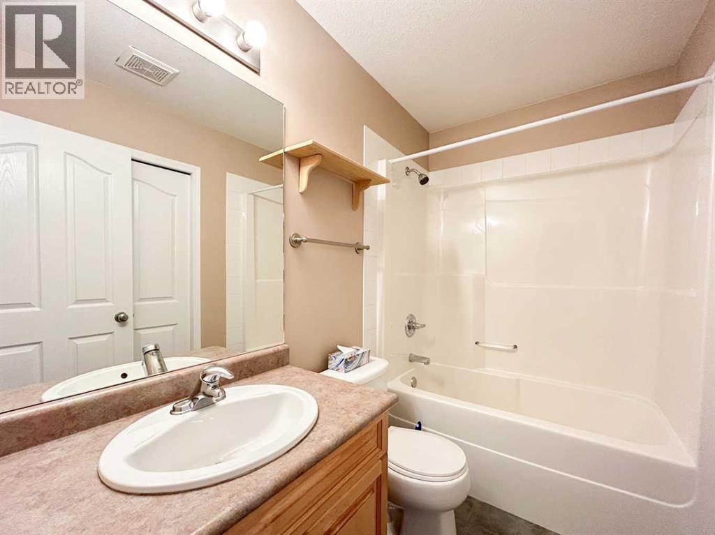 Photo 7 of 245 Pickles Crescent, Fort Mcmurray AB