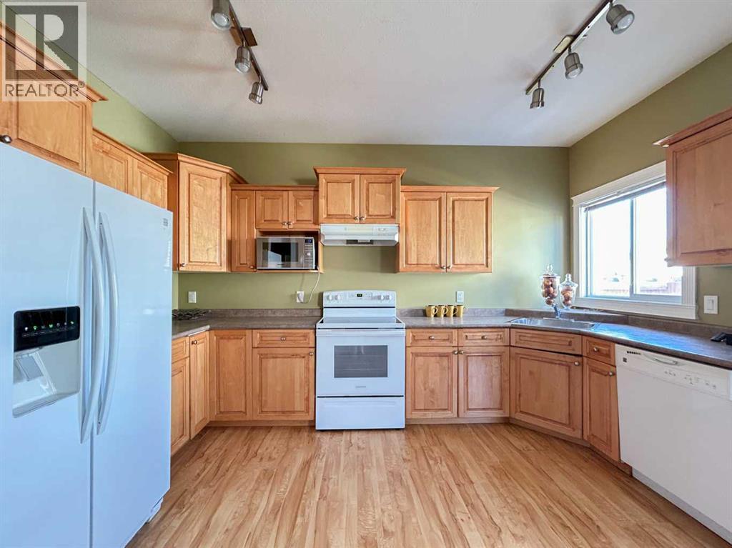 Photo 11 of 245 Pickles Crescent, Fort Mcmurray AB