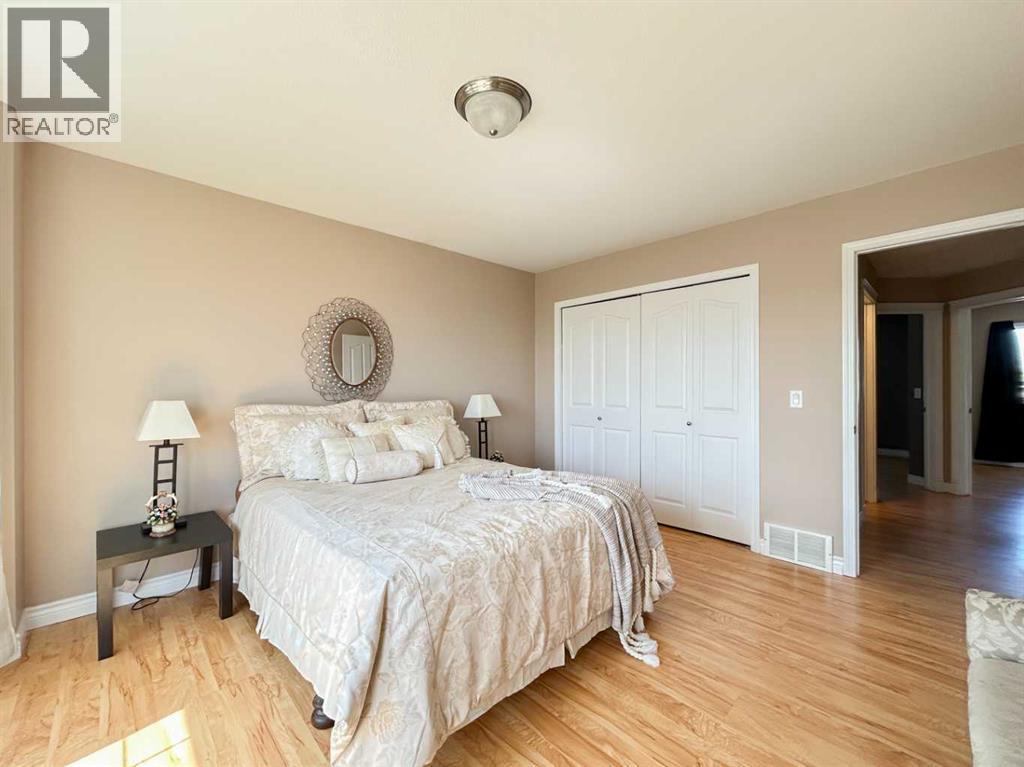 Photo 15 of 245 Pickles Crescent, Fort Mcmurray AB