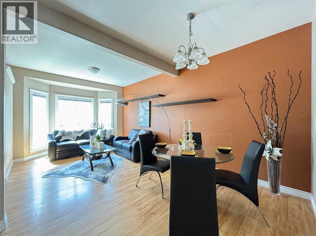 Photo 4 of 245 Pickles Crescent, Fort Mcmurray AB