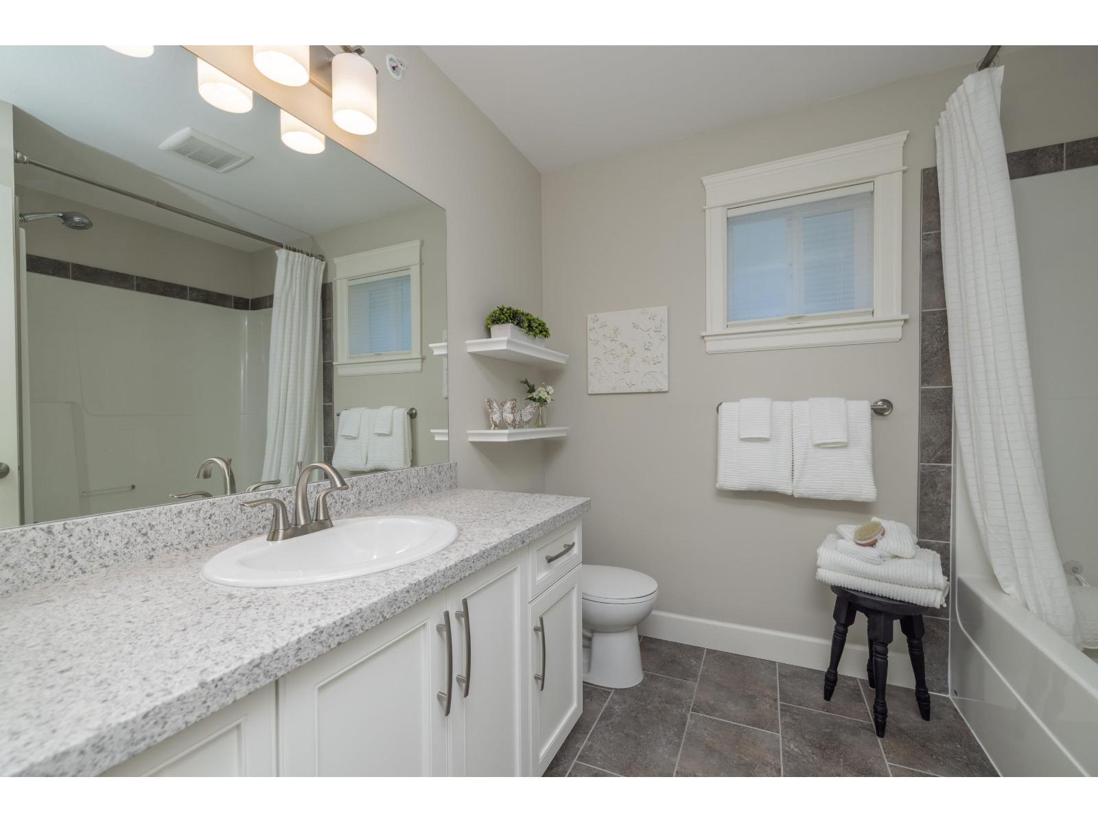 Photo 24 of 44675 Anglers Boulevard Garrison Crossing, Chilliwack BC