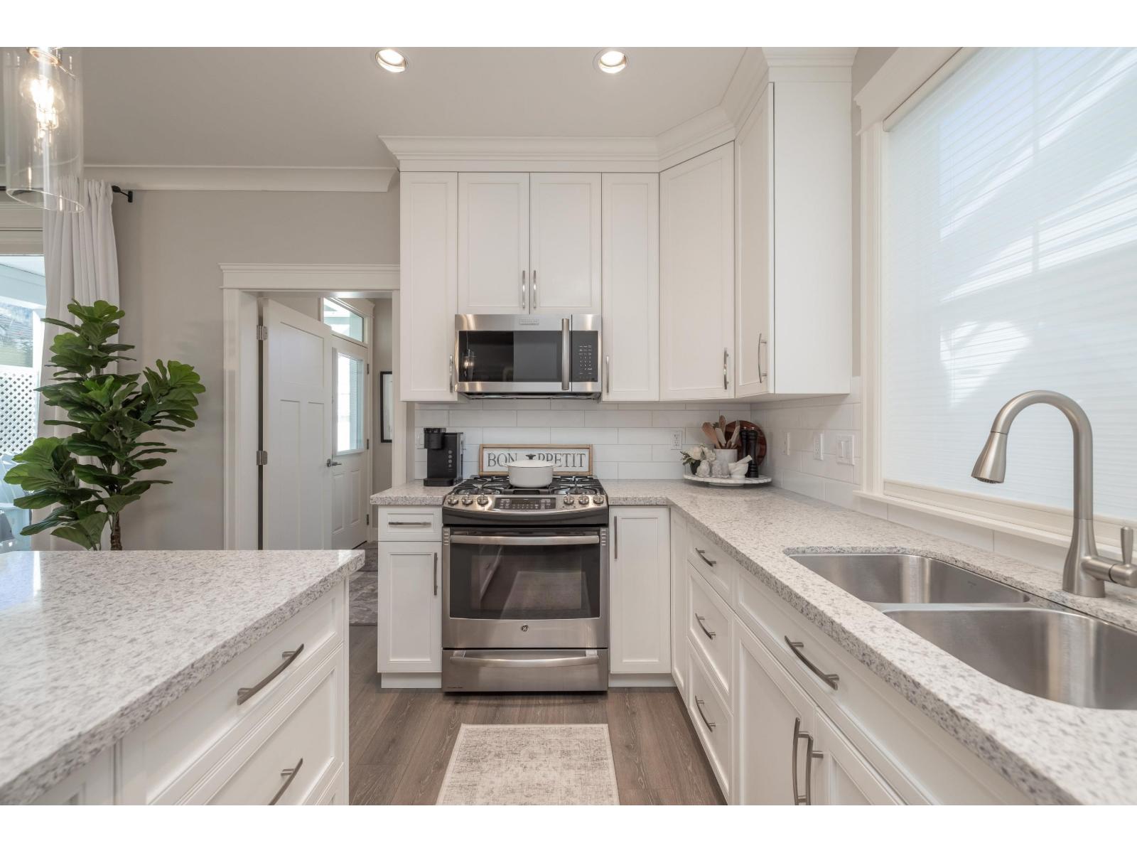 Photo 11 of 44675 Anglers Boulevard Garrison Crossing, Chilliwack BC