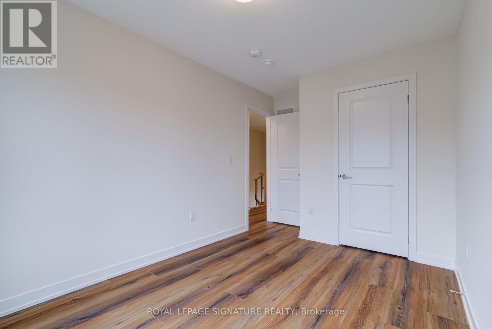 Photo 7 of 504 1695 Dersan Street, Pickering ON