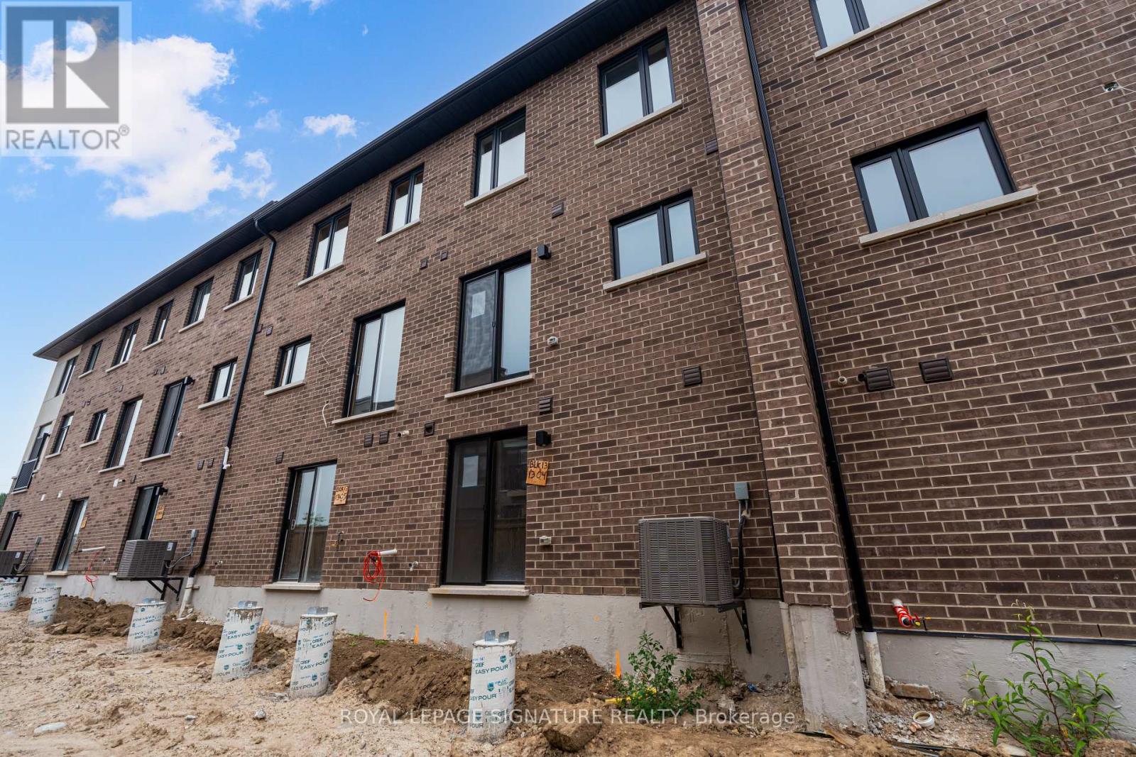 Photo 32 of 504 1695 Dersan Street, Pickering ON
