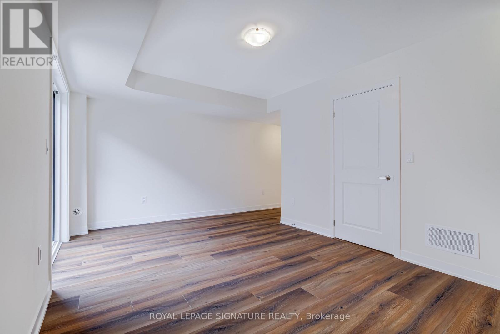 Photo 6 of 504 1695 Dersan Street, Pickering ON