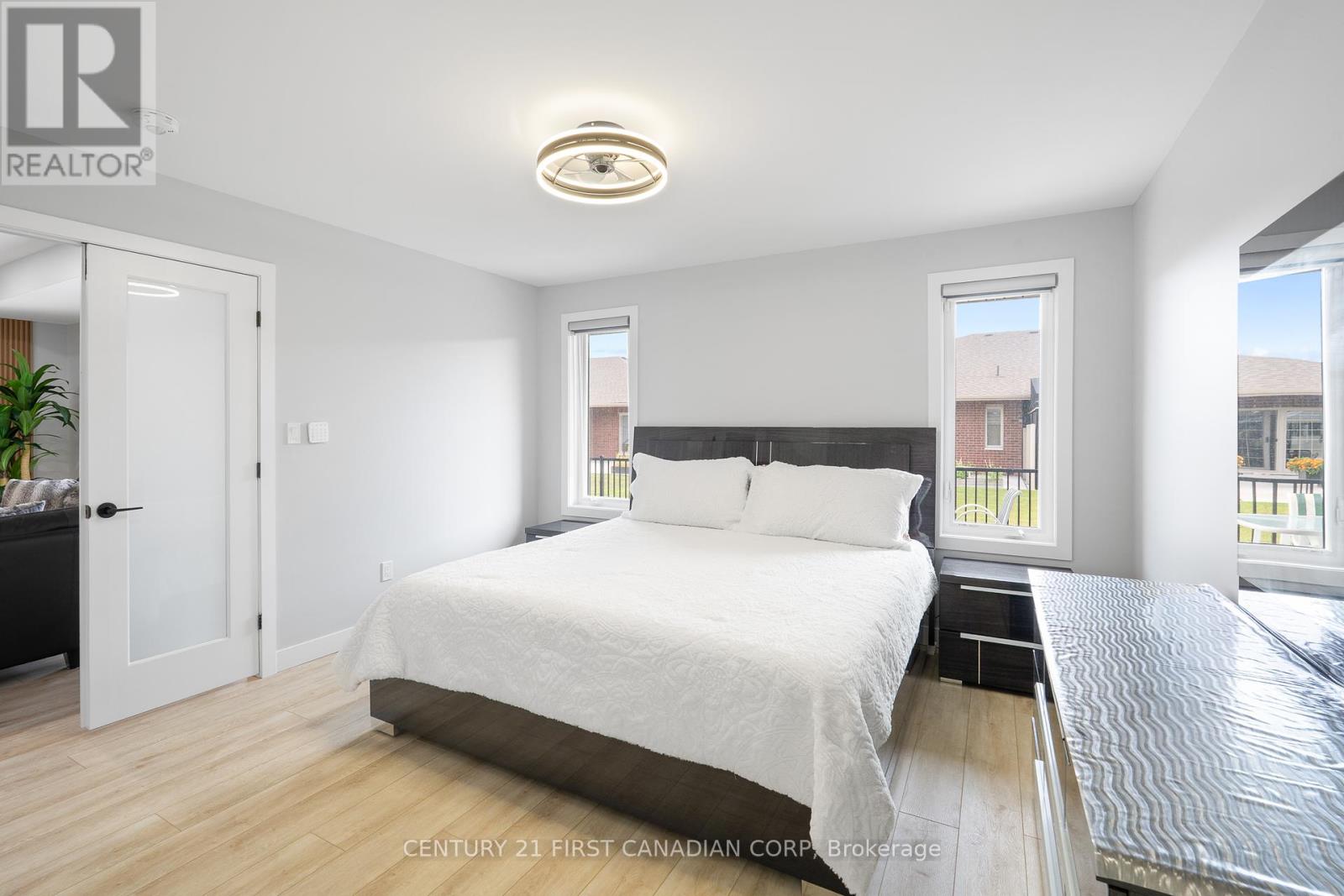 Photo 4 of 1150 Copeland Avenue, Windsor ON