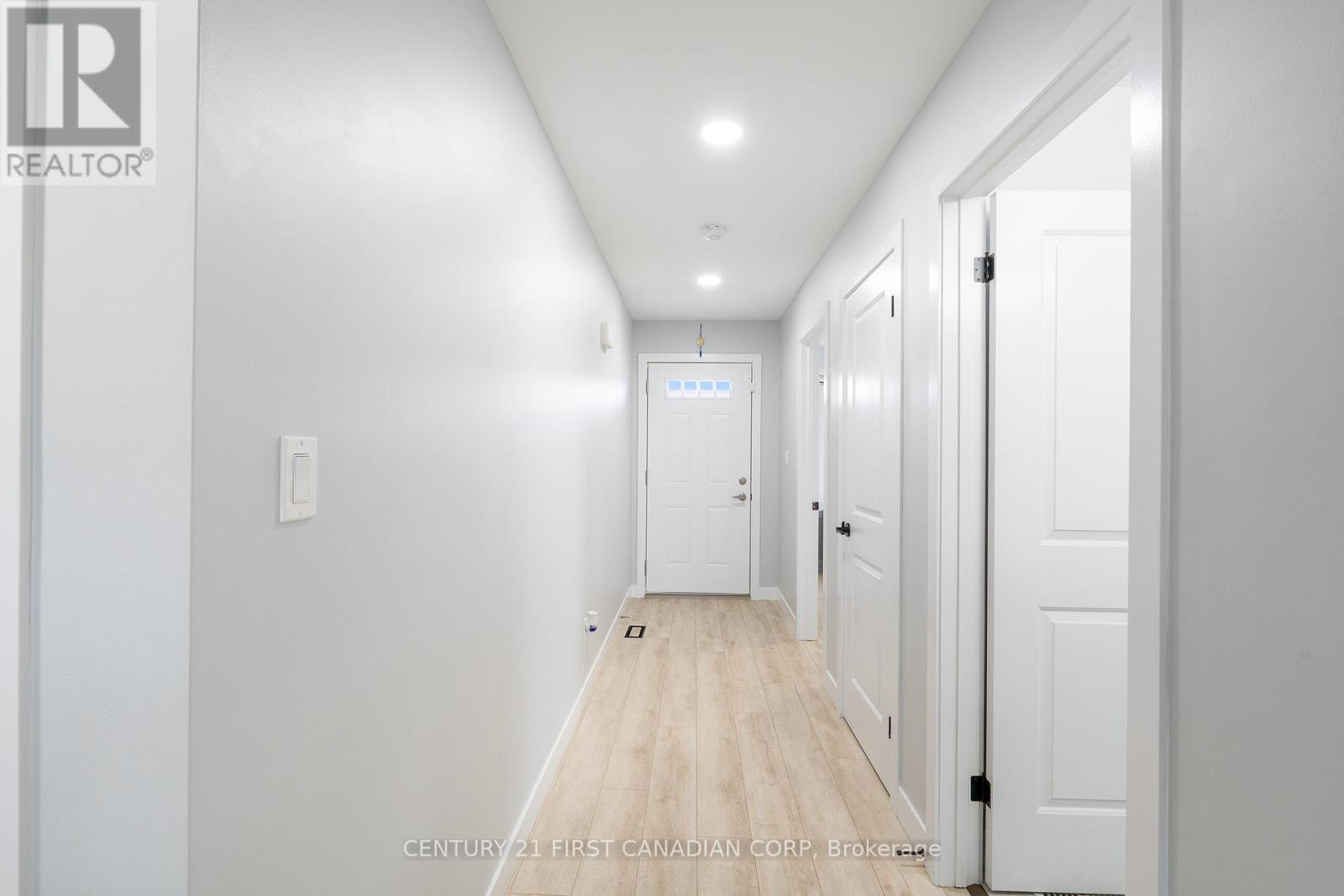 Photo 1 of 1150 Copeland Avenue, Windsor ON