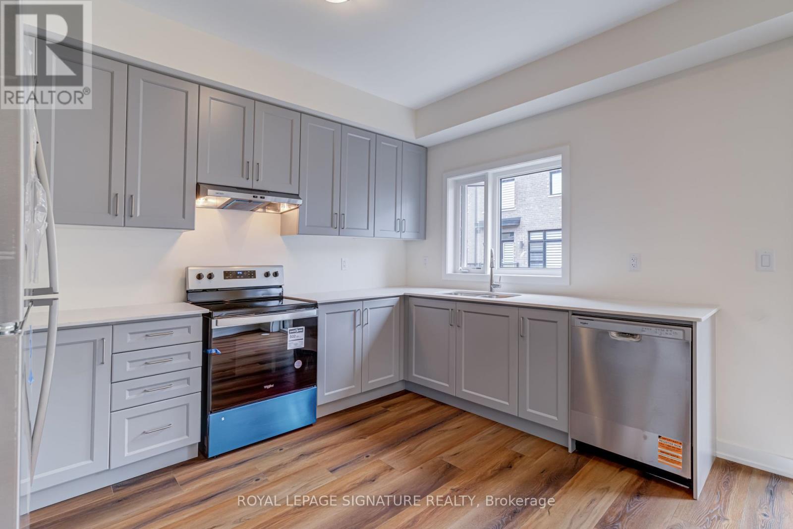 Photo 14 of 504 1695 Dersan Street, Pickering ON