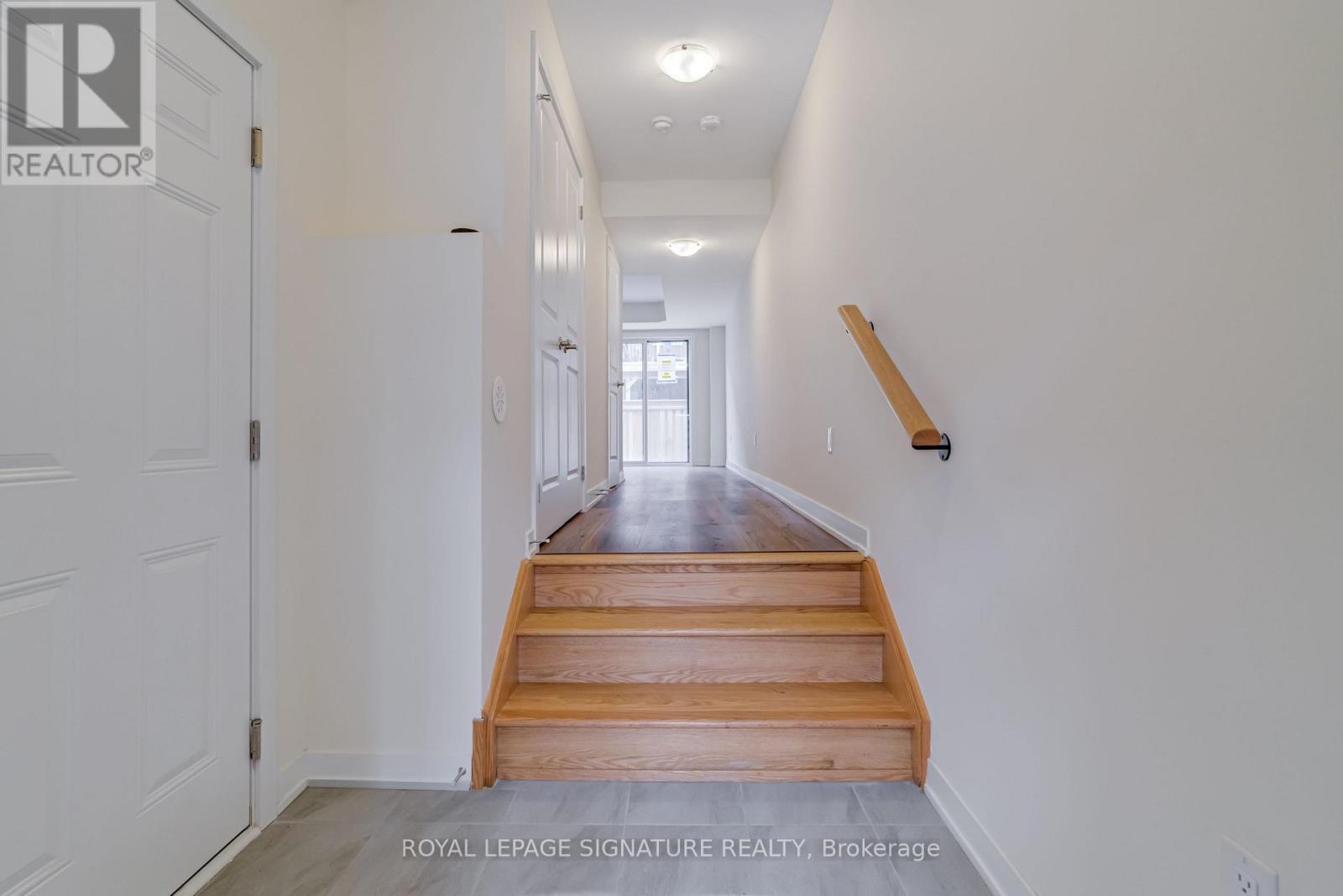 Photo 12 of 504 1695 Dersan Street, Pickering ON