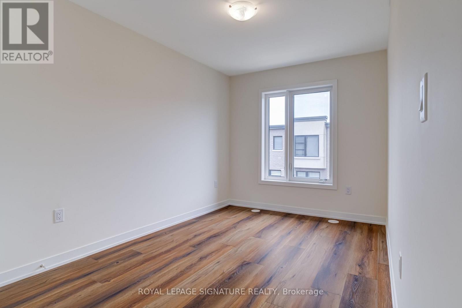 Photo 24 of 504 1695 Dersan Street, Pickering ON