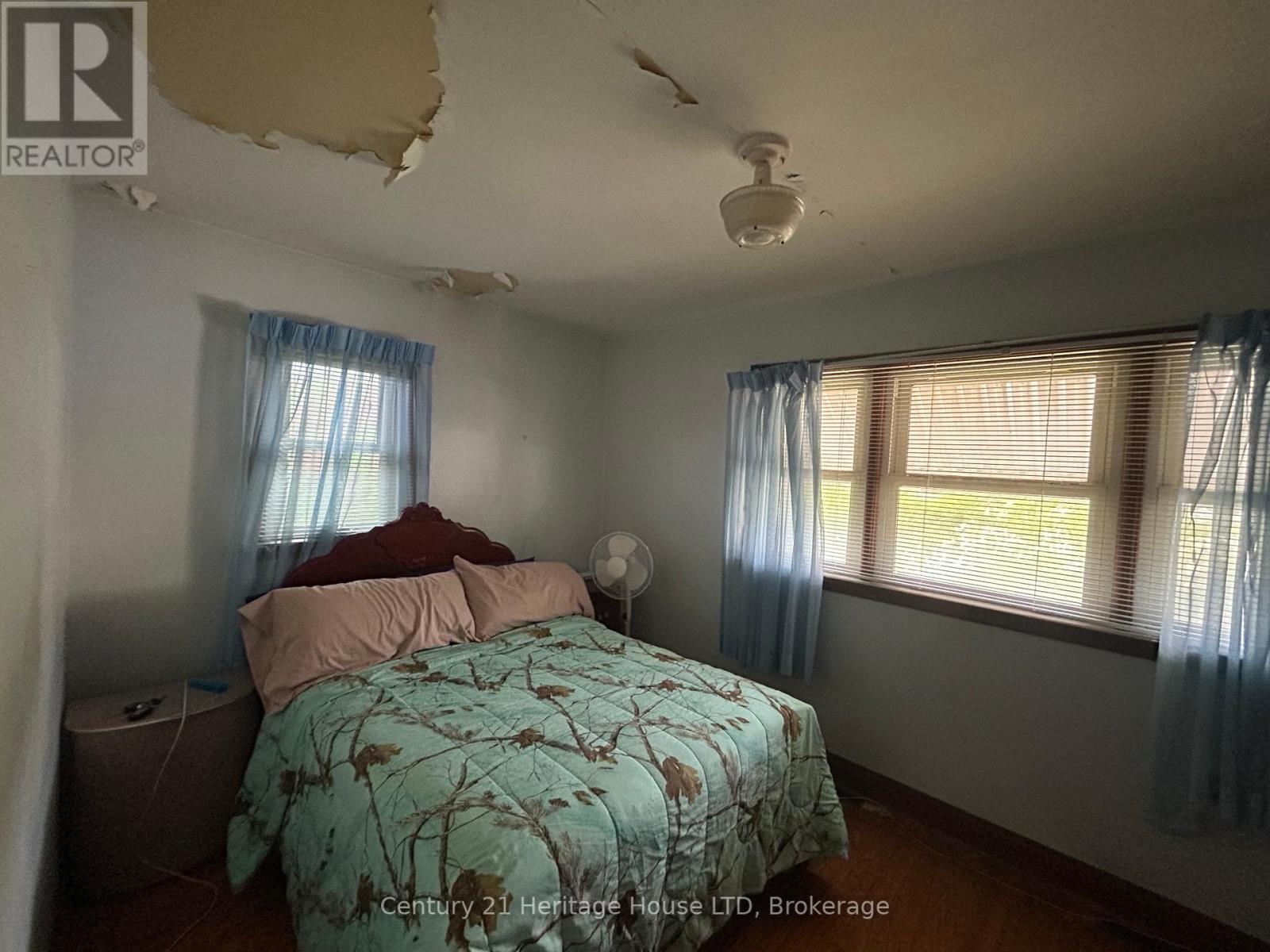 Photo 7 of 52 Catherine Street, Fort Erie ON