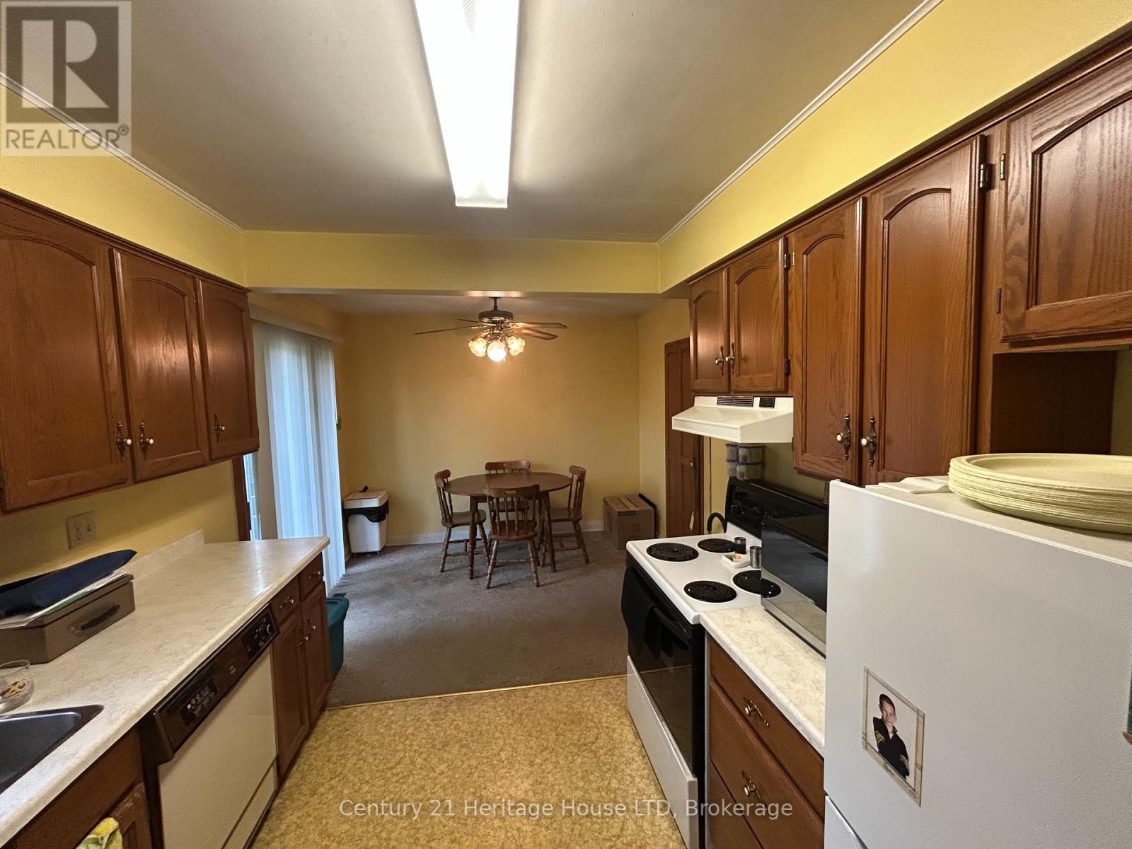Photo 6 of 52 Catherine Street, Fort Erie ON