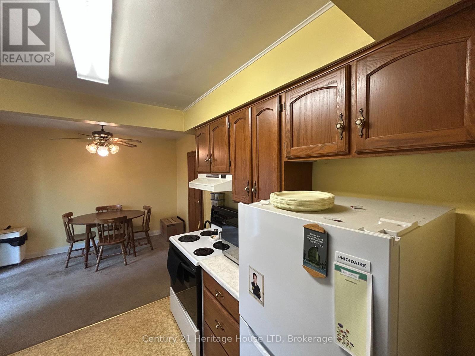 Photo 15 of 52 Catherine Street, Fort Erie ON