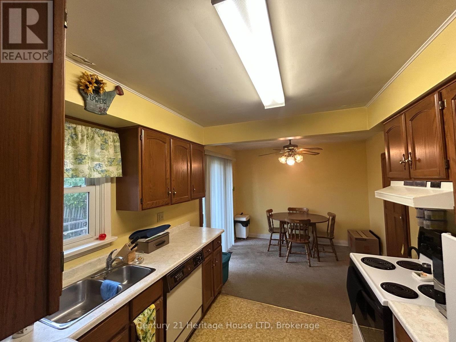 Photo 29 of 52 Catherine Street, Fort Erie ON