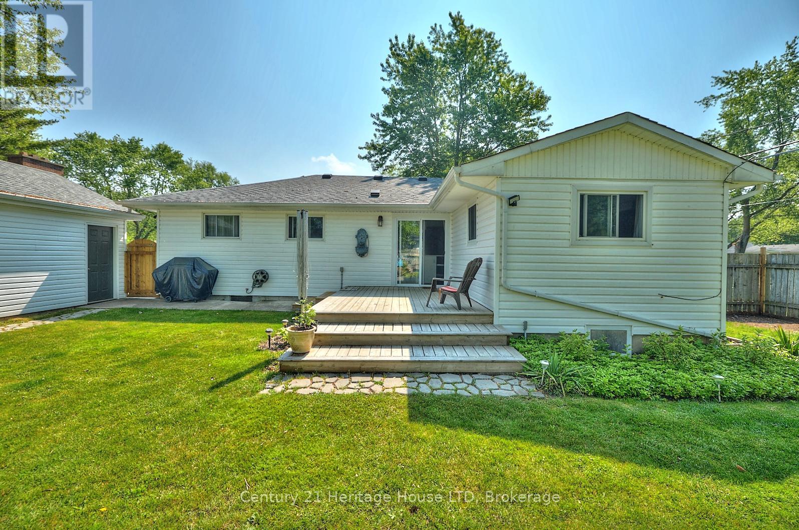 Photo 13 of 655 Ferndale Avenue, Fort Erie ON