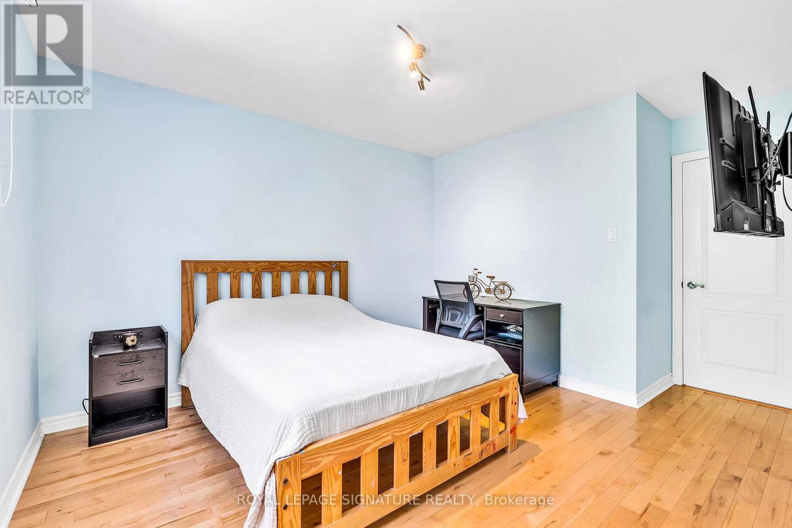 Photo 27 of 14 Poplar Crescent, Aurora ON