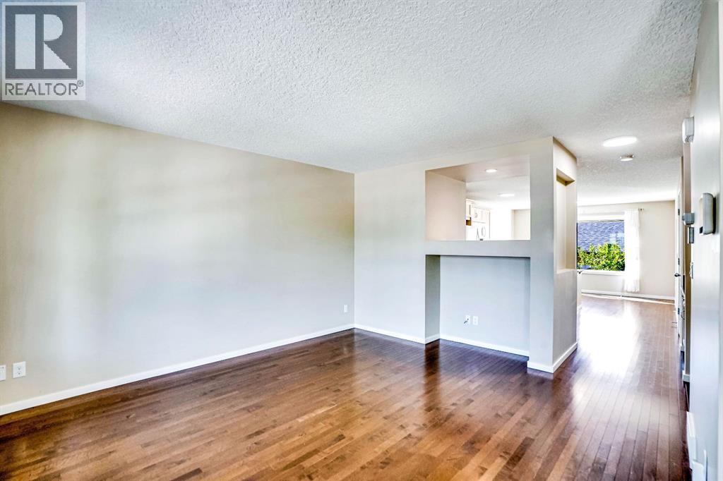 Single Family House for Sale in  Evanston Drive N Evanston Calgary 