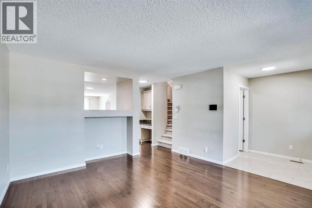 Single Family House for Sale in  Evanston Drive N Evanston Calgary 