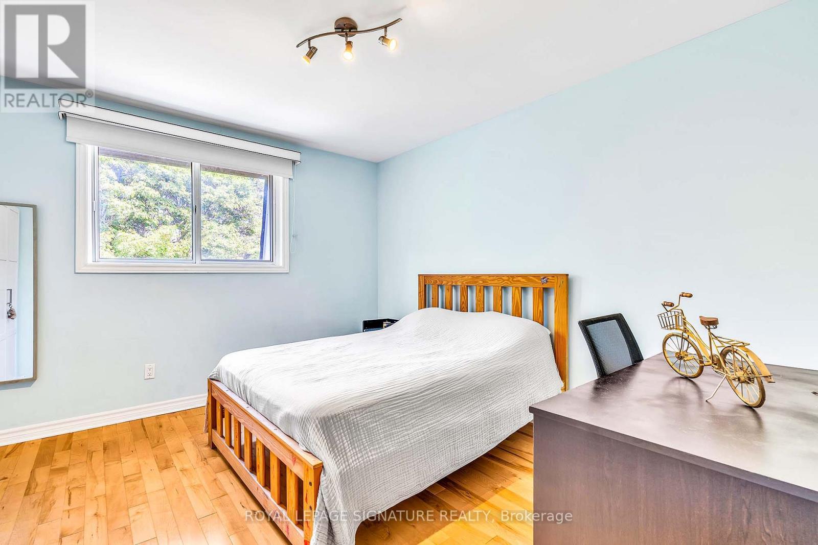 Photo 26 of 14 Poplar Crescent, Aurora ON