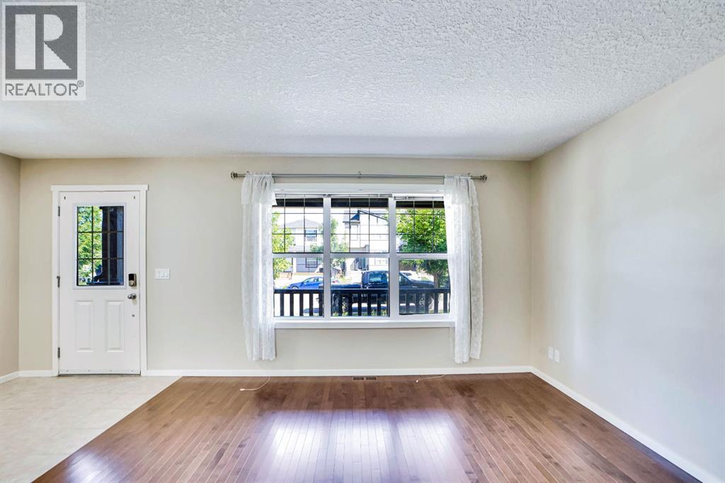 Single Family House for Sale in  Evanston Drive N Evanston Calgary 