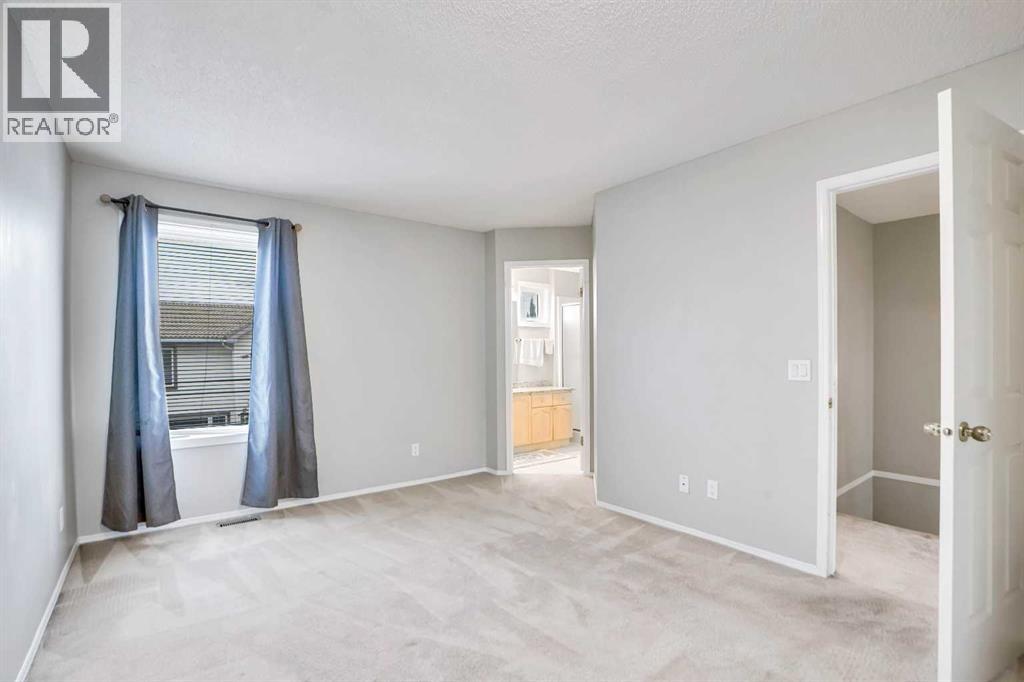 Single Family House for Sale in  Coachway Lane SW Coach Hill Calgary 