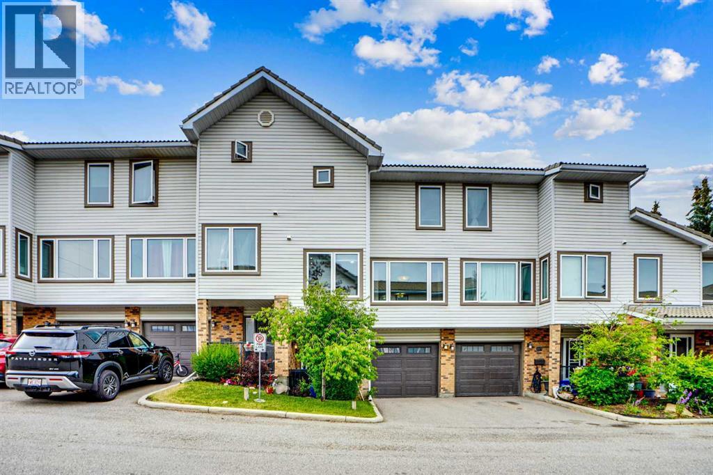 Single Family House for Sale in  Coachway Lane SW Coach Hill Calgary 