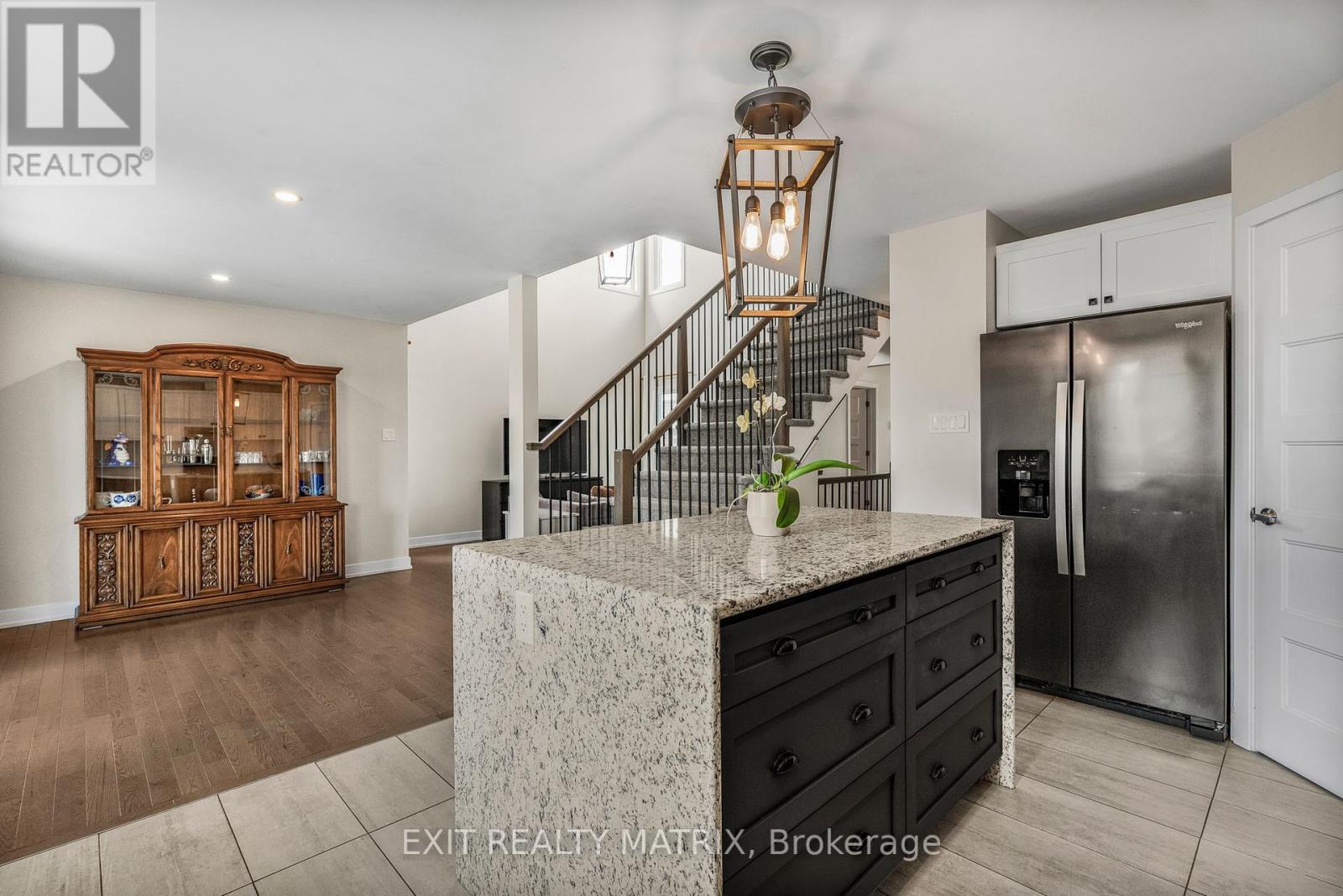Photo 10 of 281 Moisson Street, Russell ON