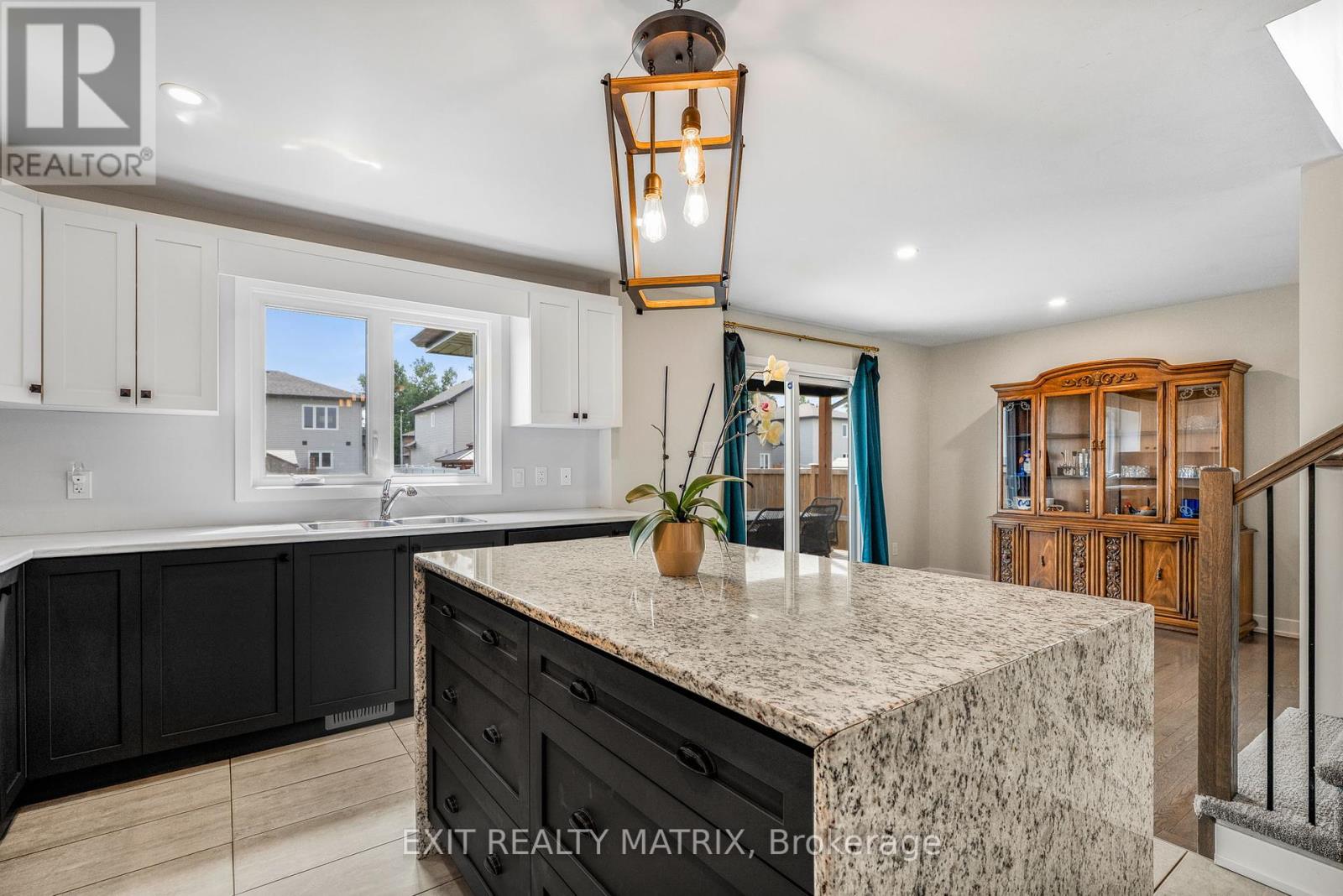 Photo 11 of 281 Moisson Street, Russell ON