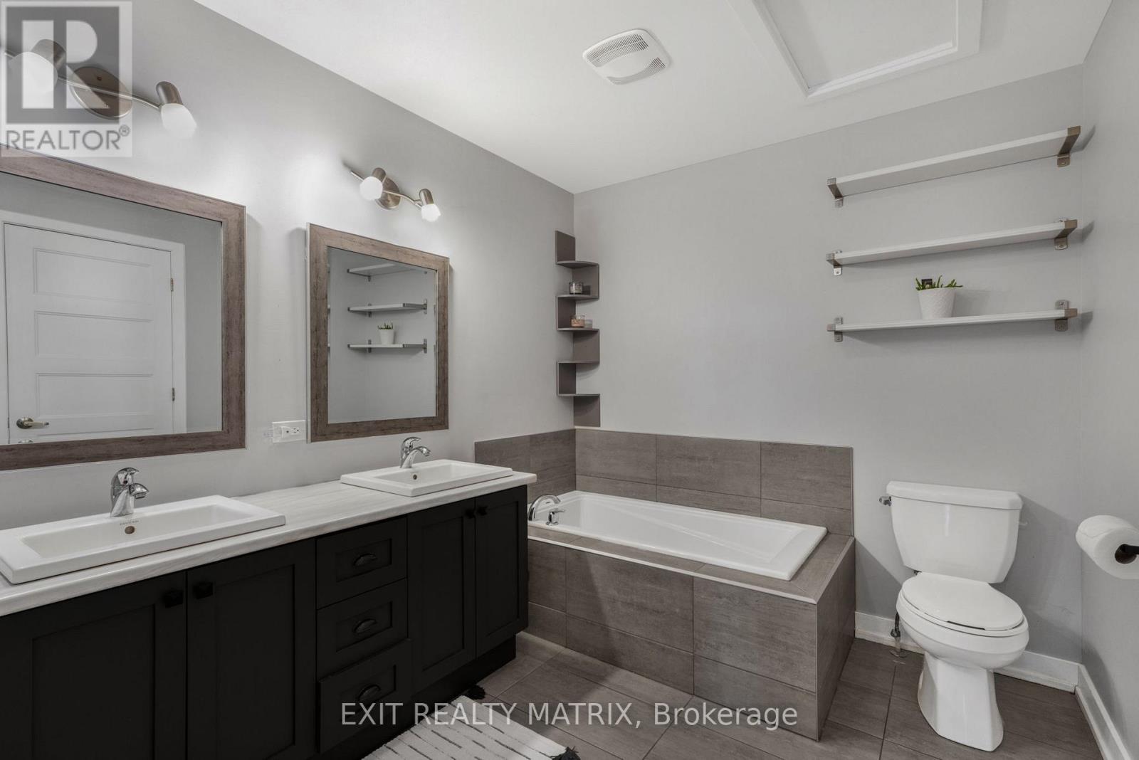 Photo 17 of 281 Moisson Street, Russell ON