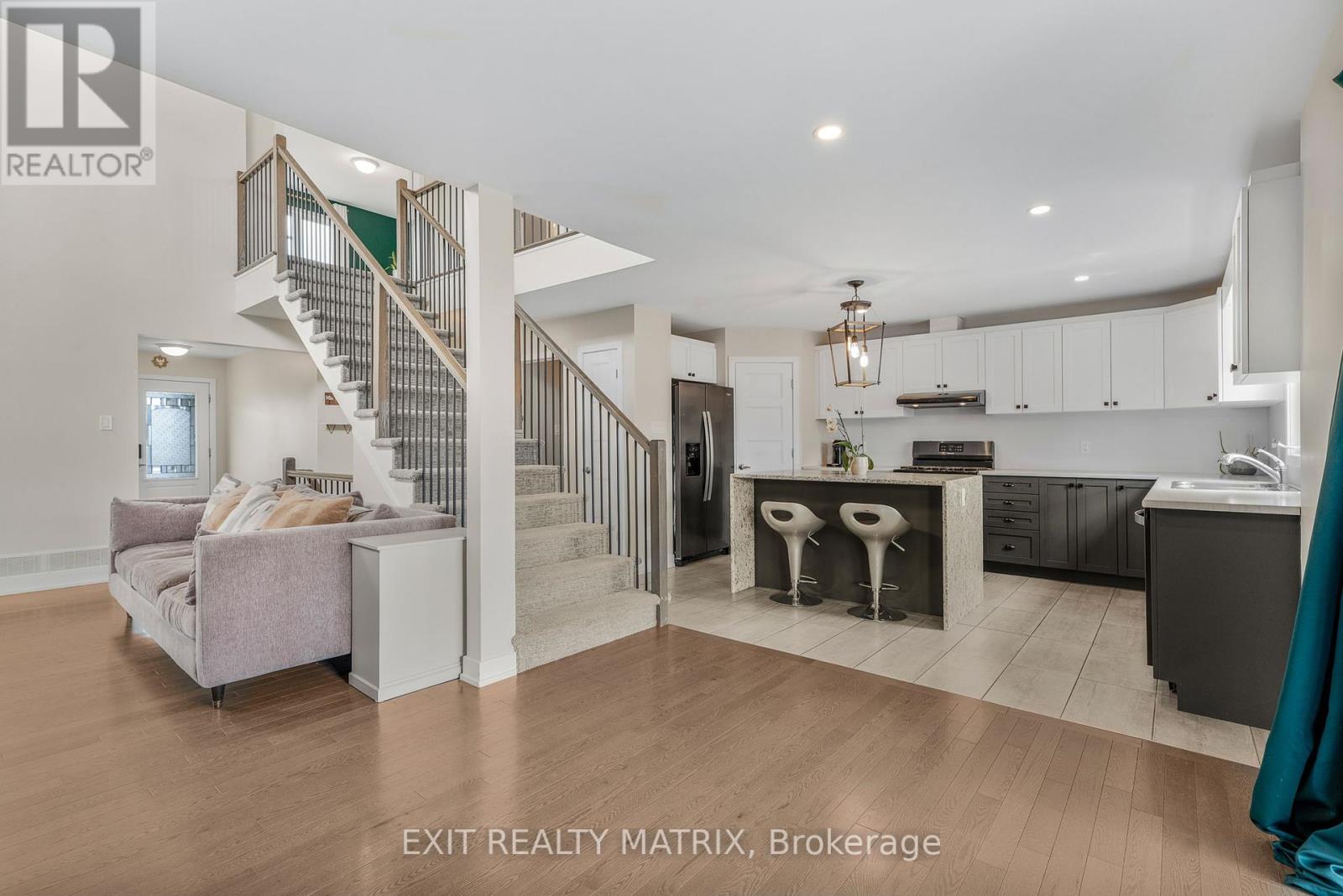 Photo 7 of 281 Moisson Street, Russell ON