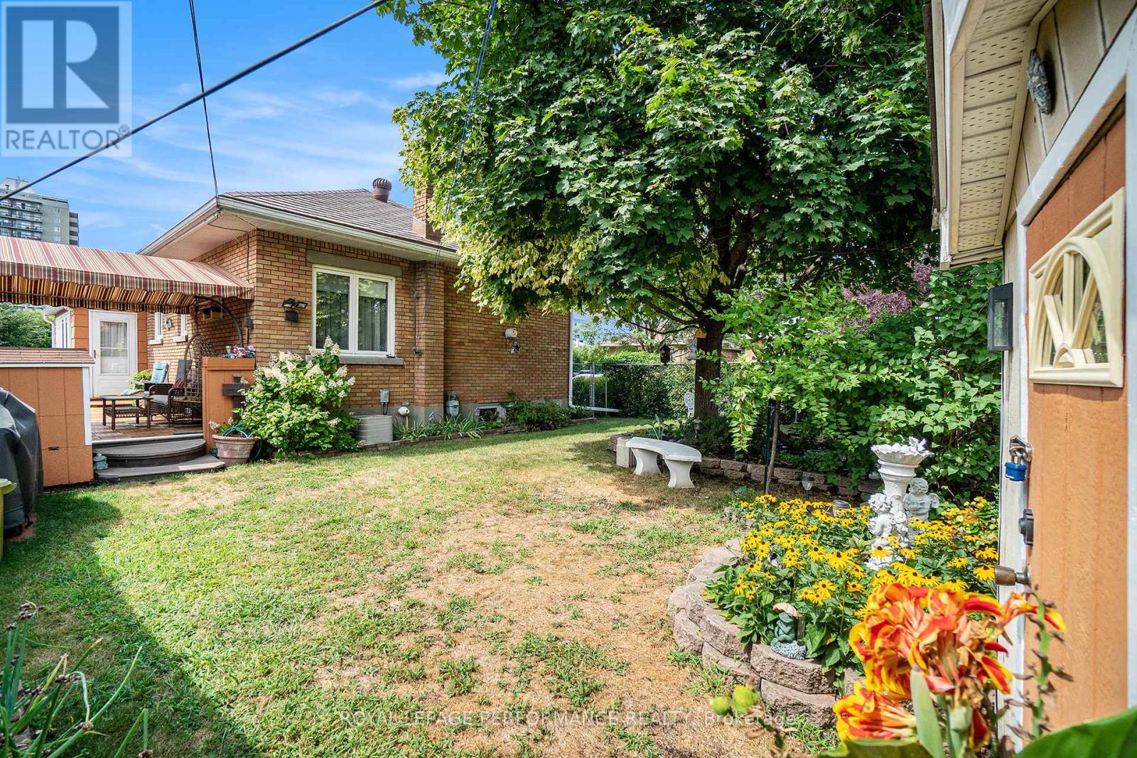 Photo 20 of 383 Maria Goretti Circle, Ottawa ON
