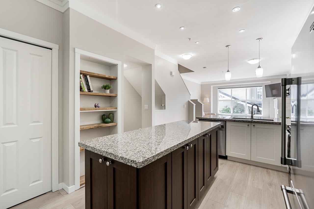 Photo 32 of 71 20460 66 Avenue, Langley BC