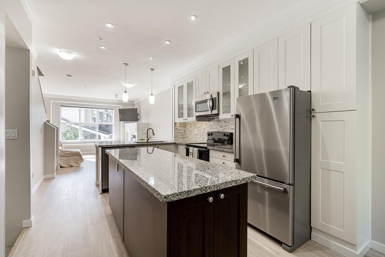 Photo 25 of 71 20460 66 Avenue, Langley BC