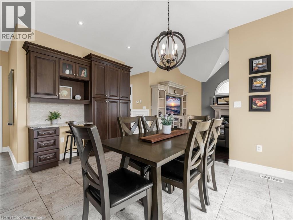 Photo 5 of 4957 Gilmore Street, Beamsville ON