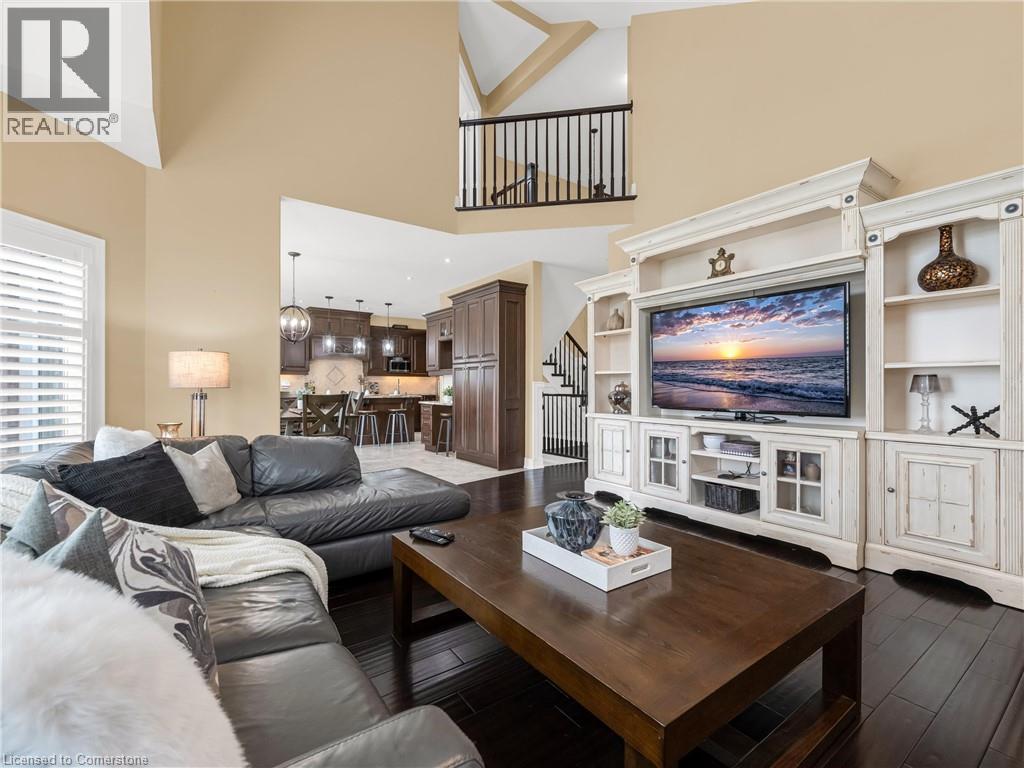 Photo 4 of 4957 Gilmore Street, Beamsville ON