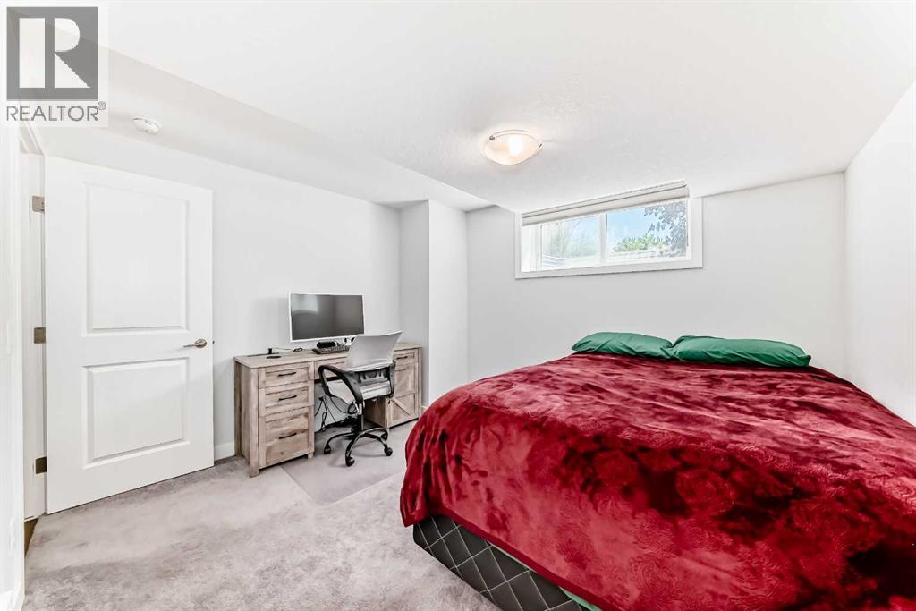 Photo 21 of 108 Magnolia Way Se, Calgary AB
