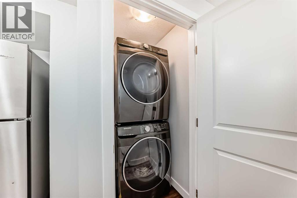 Photo 16 of 108 Magnolia Way Se, Calgary AB