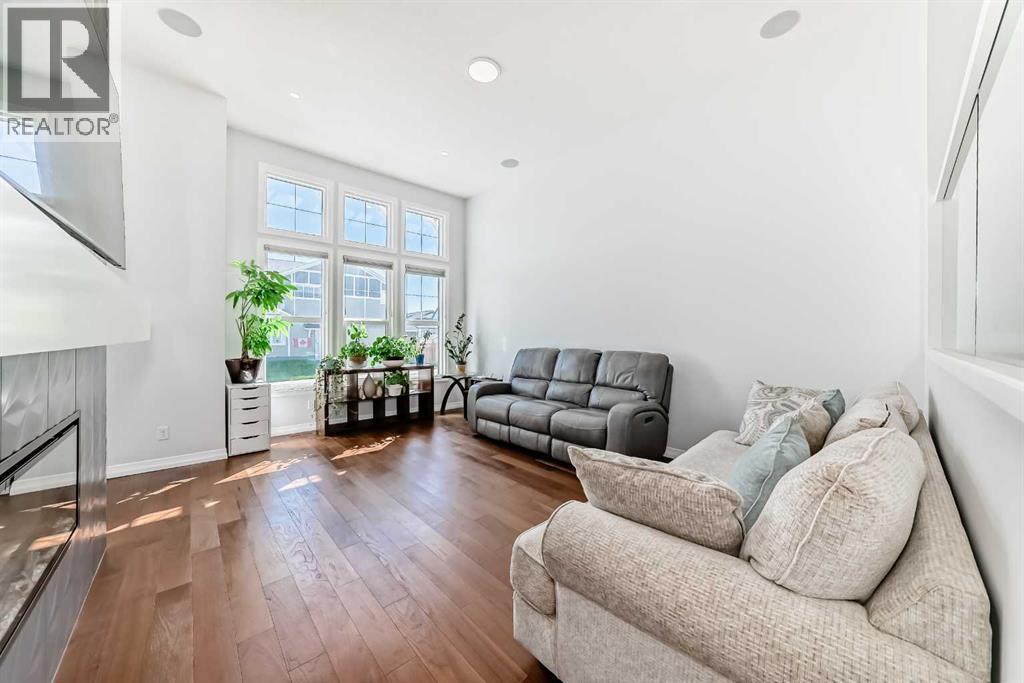 Photo 8 of 108 Magnolia Way Se, Calgary AB