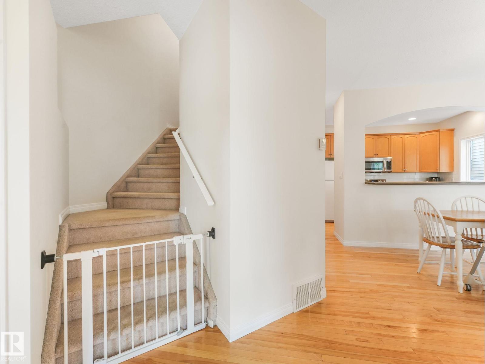 Photo 11 of 8614 108 A St Nw, Edmonton AB