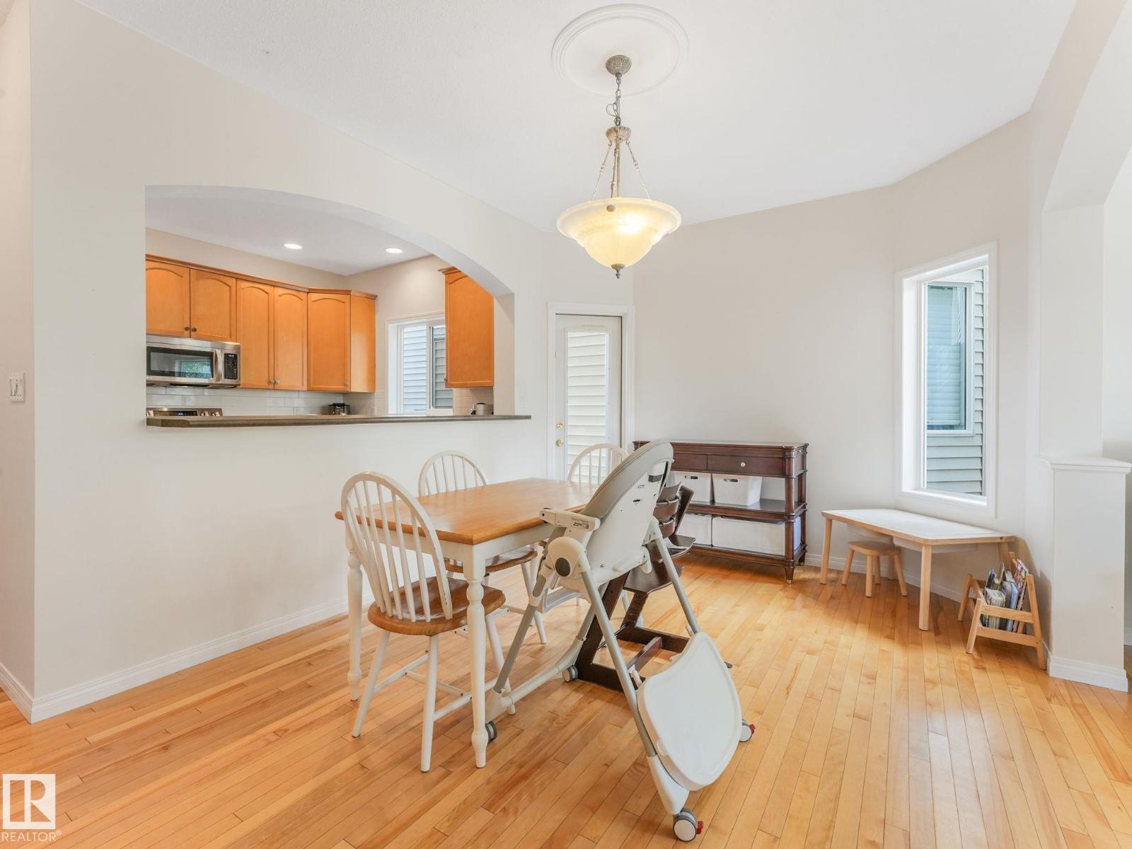 Photo 15 of 8614 108 A St Nw, Edmonton AB