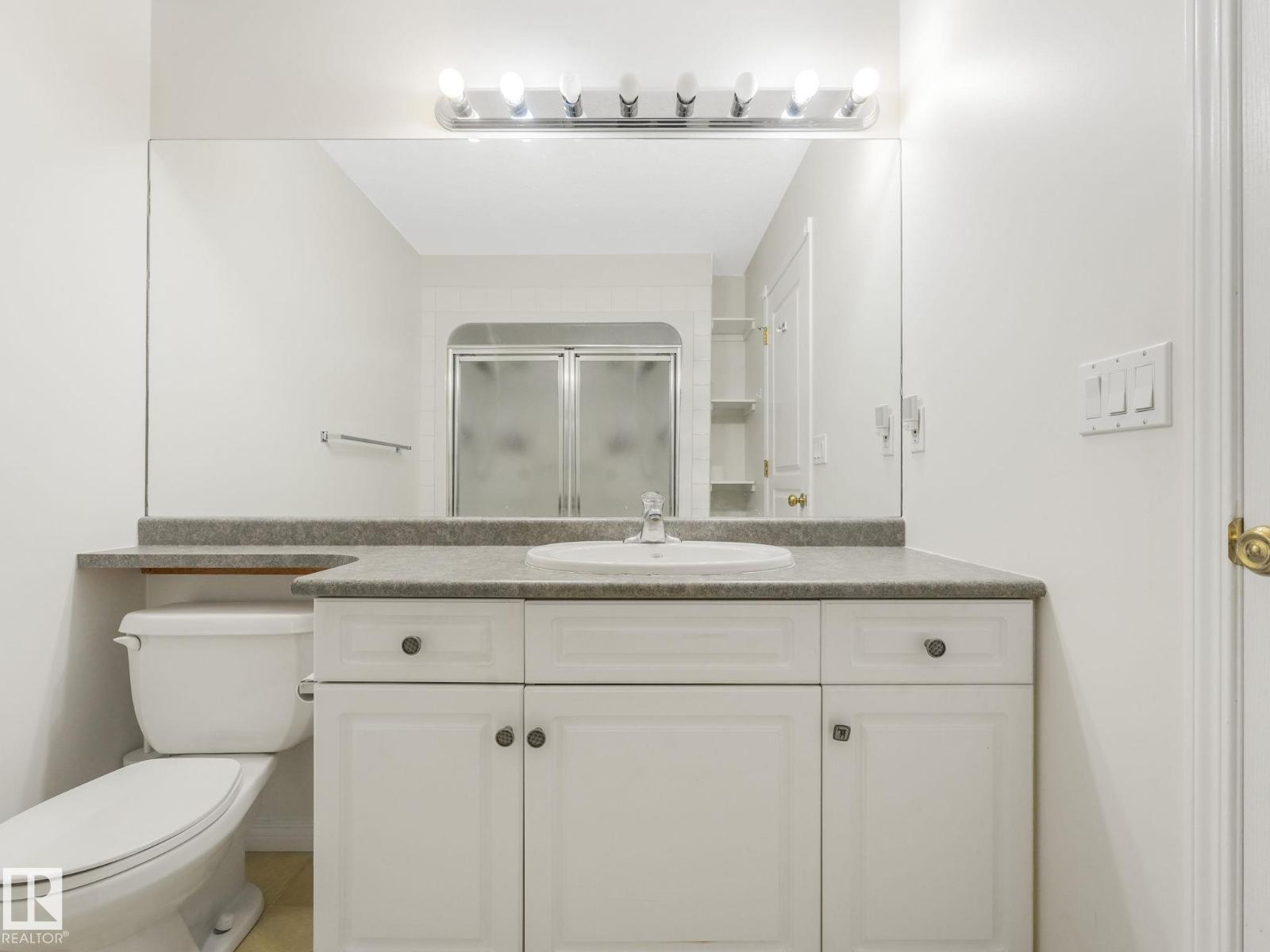 Photo 38 of 8614 108 A St Nw, Edmonton AB